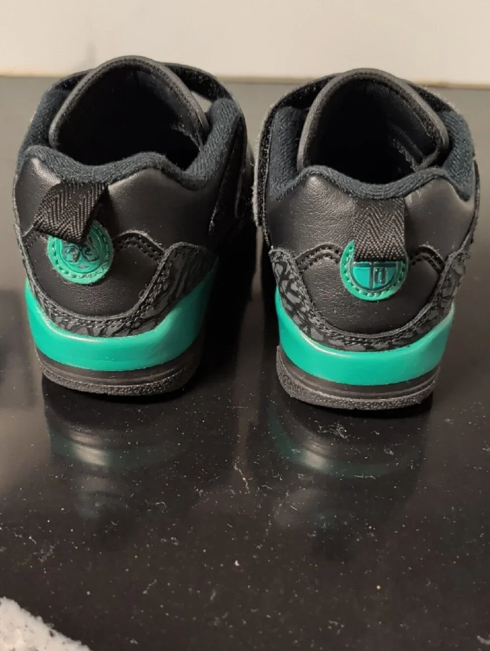 Nike stylish black